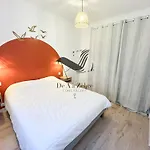 L'escale D'audry - Sur Cour Situe En Plein Coeur De * Rochefort (Charente-Maritime)