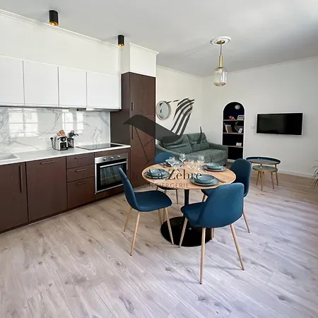 Apartmán L'escale D'audry - Sur Cour Situe En Plein Coeur De Rochefort (Charente-Maritime)