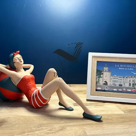 L'escale D'audry - Sur Cour Situe En Plein Coeur De Rochefort (Charente-Maritime)